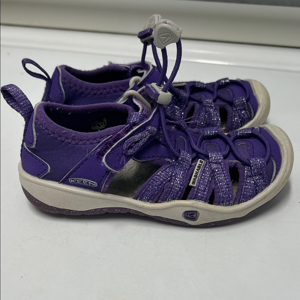 KEEN Kids Purple Sparkly Closed Toe Washable Sandals Size 8 Toddler